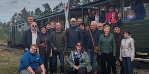 Tagebaurestloch trifft Landschaftspark im englischen Stil