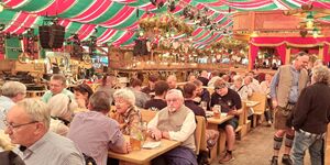 Traditioneller Wasenstammtisch