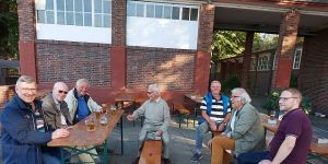 Treffen in Sierichs-Biergarten im Hamburger Stadtpark